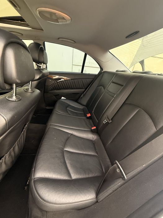 Mercedes E220 AVANTGARDE