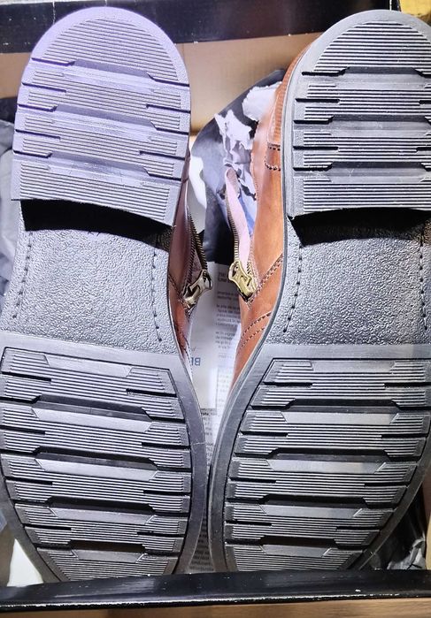 Ghete din piele Thezeus