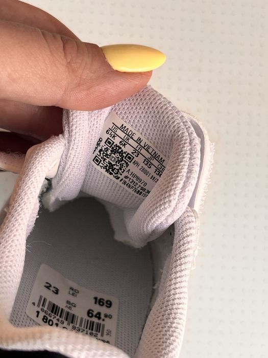 Нови маратонки Adidas 23 номер