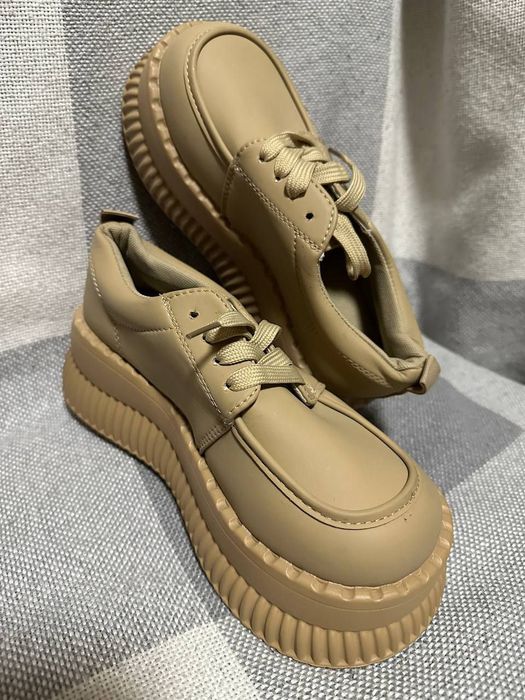 Женская разная обувь