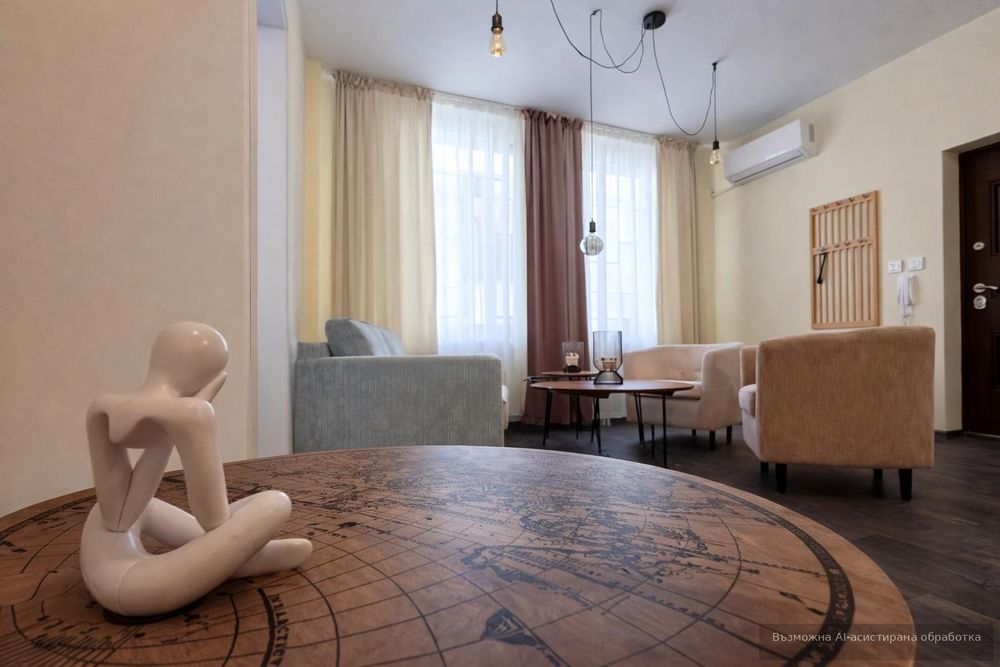 Тристаен, под наем, Център-ЦУМ