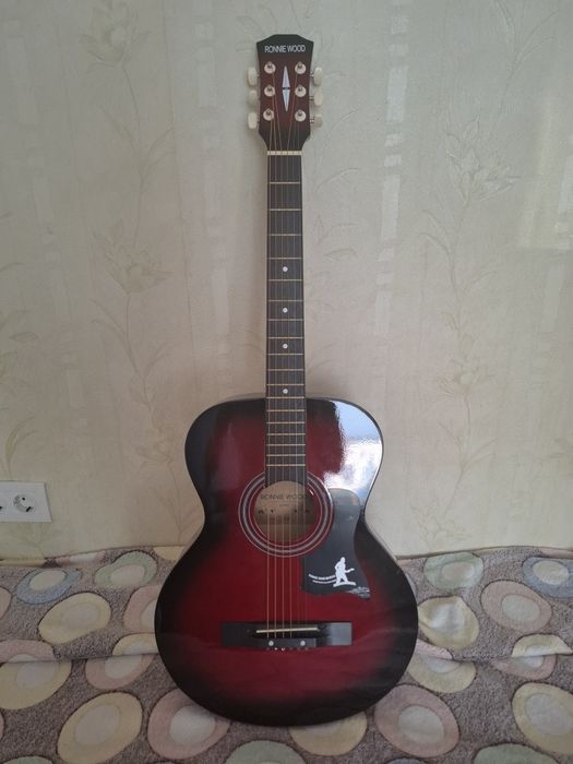 Продам новую гитару