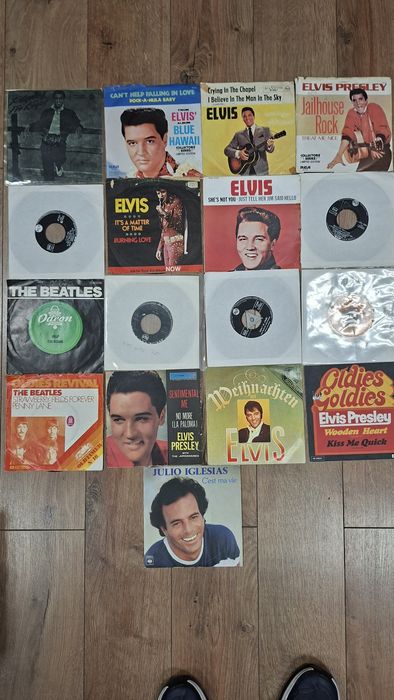 Lot 17 Viniluri Vintage 7" (Single / EP) – Elvis Presley, The Beatles, Ediții Rare