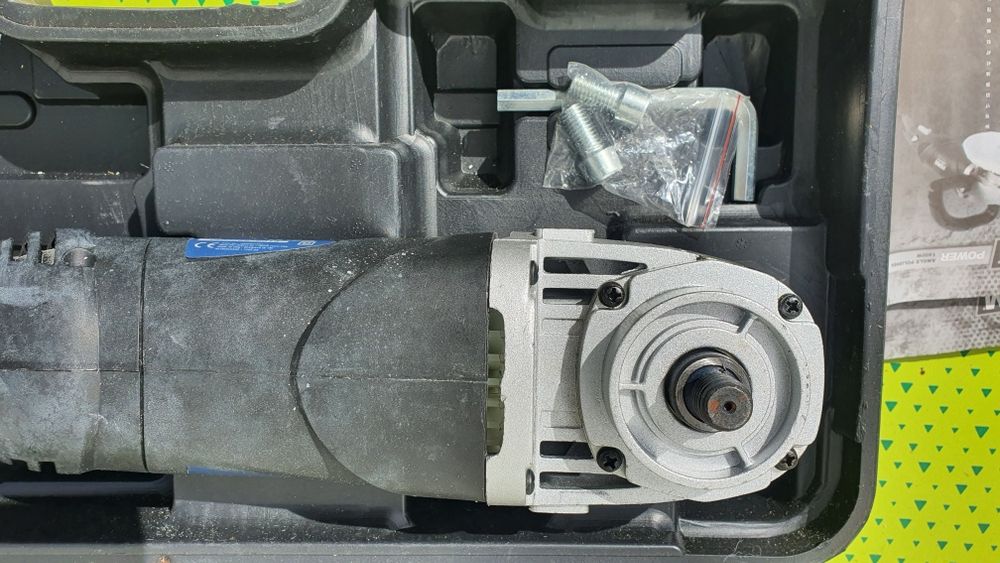 Нова  авто полирмашина FERM 1400W