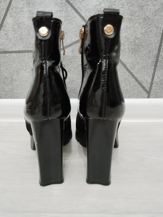 Продам ботильоны