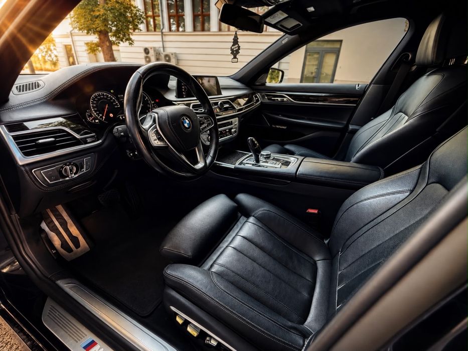 BMW Seria 7 G11 730d 2016