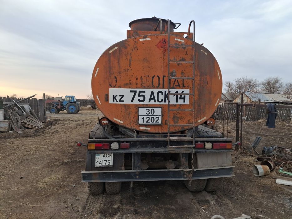 Нефаз 96742 Бензовоз