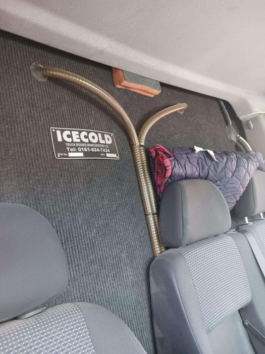 Буса се продава на части!Работеща хладилна камера!