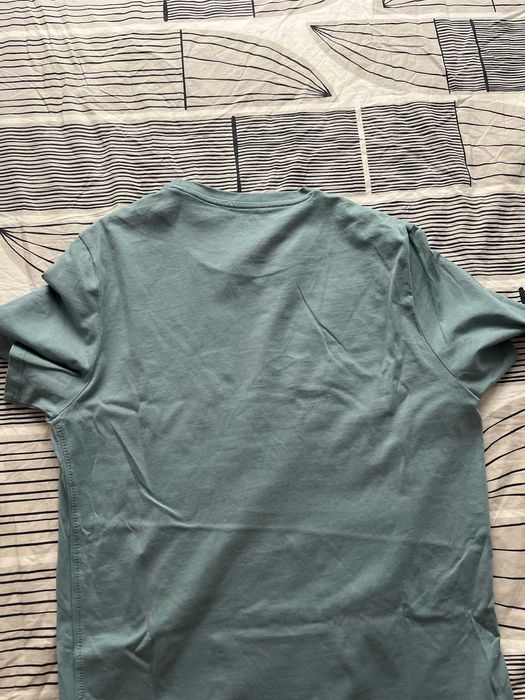 зелена тениска Guess