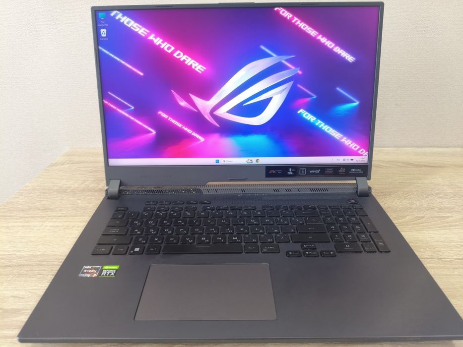 Asus ROG Strix G17 G713R 17.3"