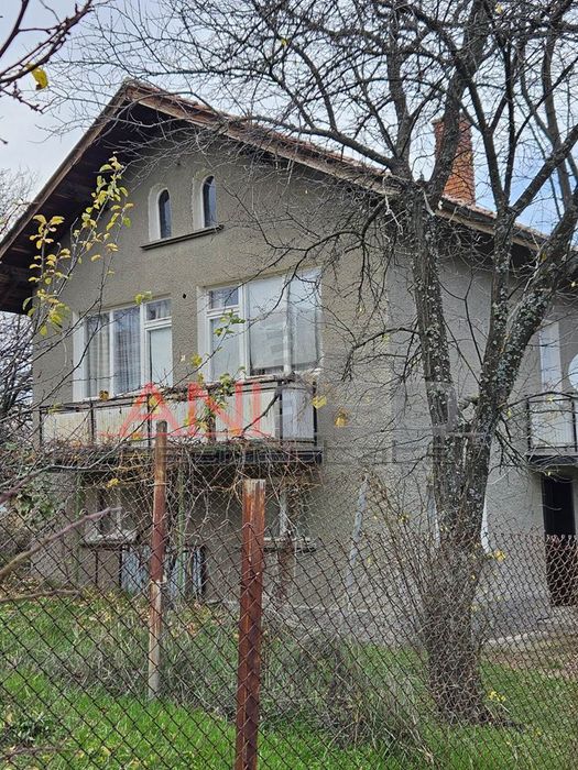 Продава се Къща в с. Режанци, Област Перник - 84 кв.м за 498 €/кв.м - Снимка #1