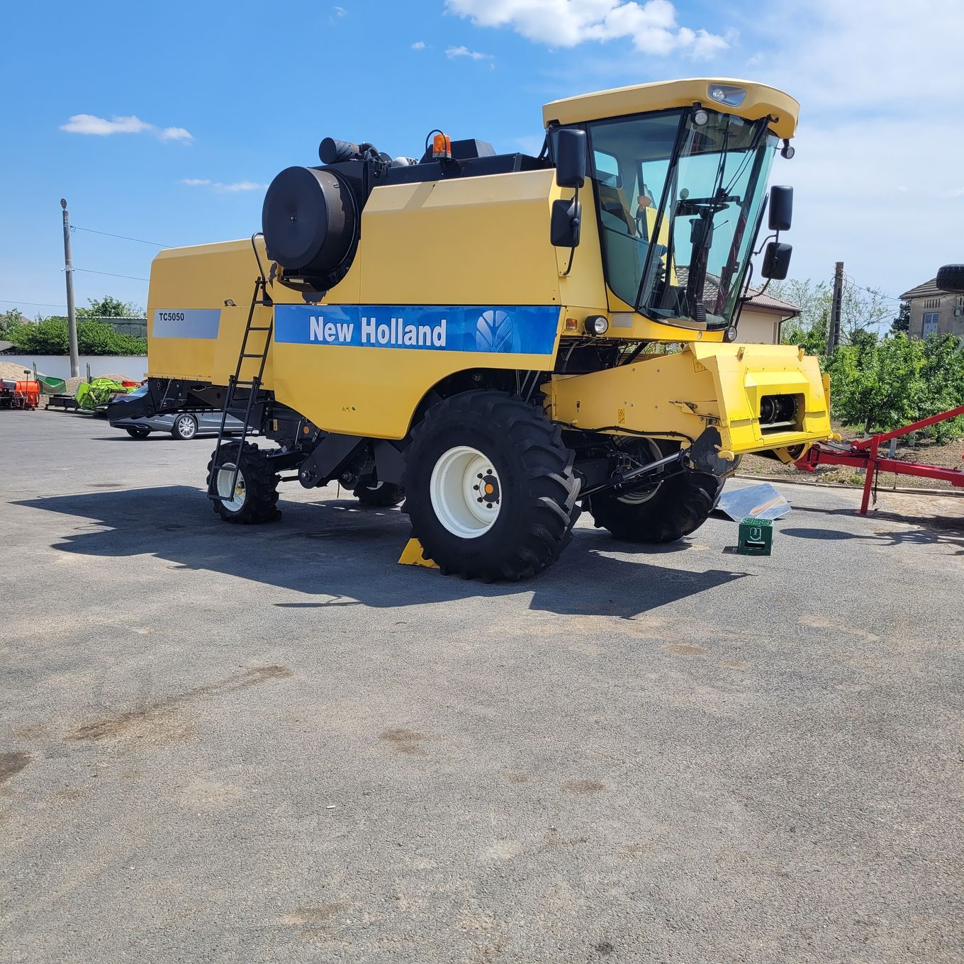 New Holland TC5050 Combina New Holland TC5050, perfecta stare de ...