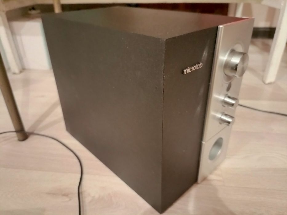 Компьютерные колонки Microlab