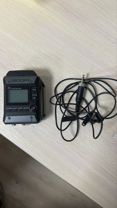 Петличка диктофон Zoom F1-LP