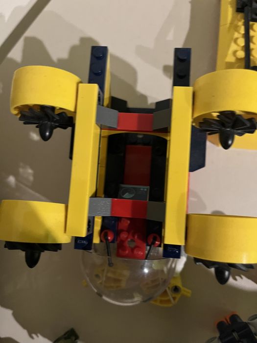 Vând 3 seturi vechi lego city în stare perfectă