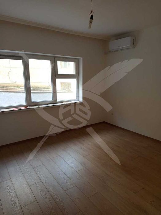 Дава се под наем Тристаен апартамент в Варна, Гръцка махала - 100 кв.м за 1097.01 € - Снимка #6