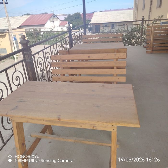 Kafe uchun stol stullar sotiladi