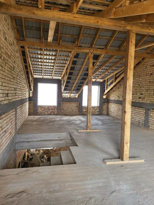 Яшнобод т. Срочно уй сотилади