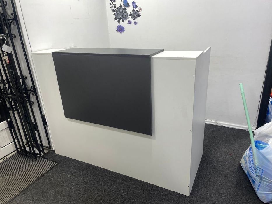 Ресепшн с Тумбой вместе можно .