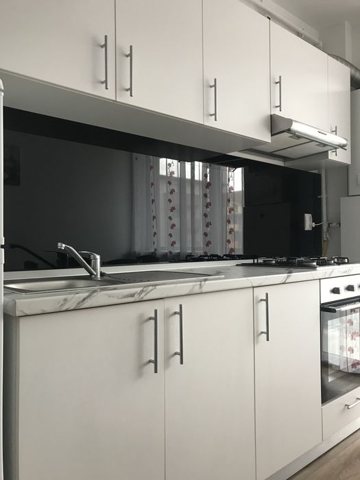 Inchiriez apartament Floresti cu parcare subterana
