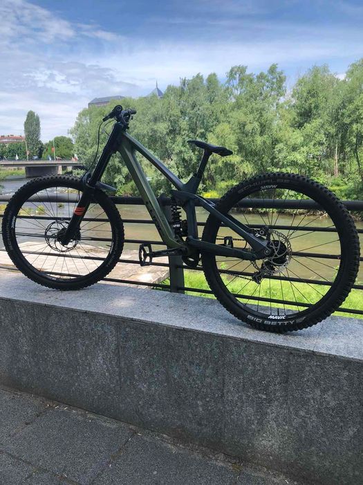 Cube two 15 Hpc Downhill