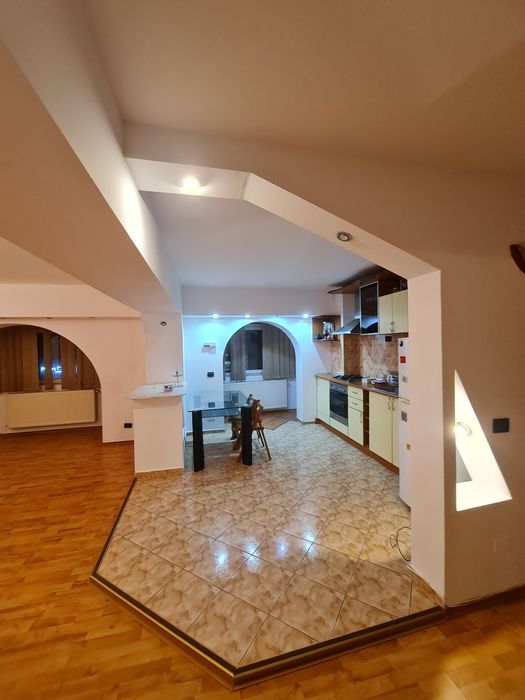 Vând 3camere etaj2 stradal icfrimu