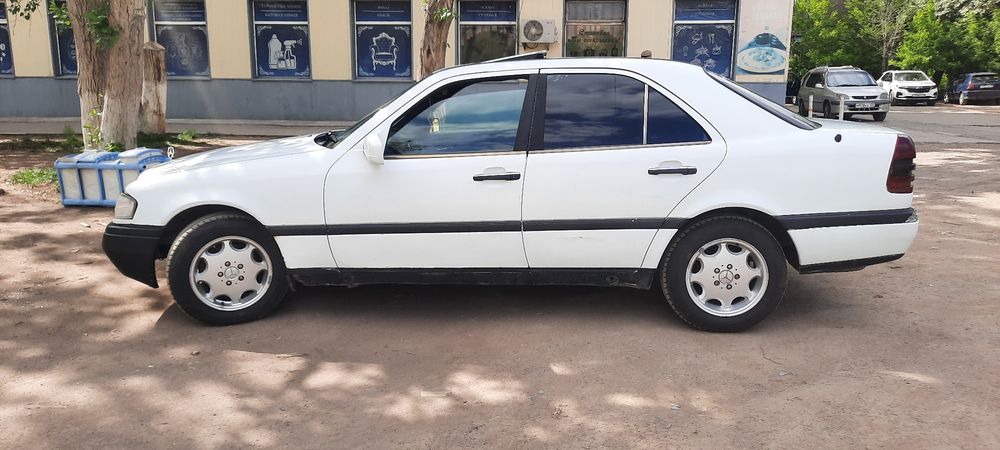 Мерс W202 C180,  95 год срочно!