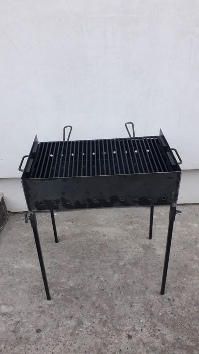 Gratar  pentru Mici.