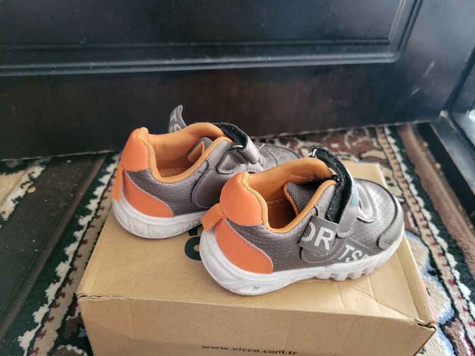 Детская  обувь  22-23 размер