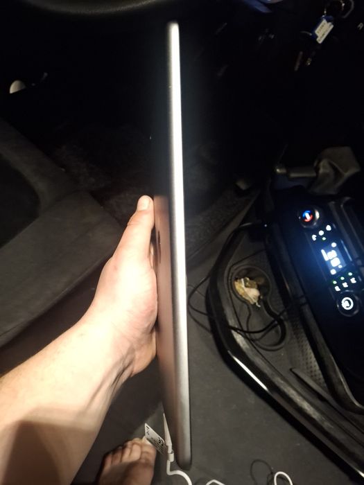 Ipad apple  air 1 spacegray 4 bucati vand sau schimb