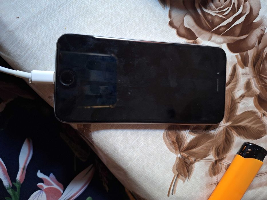 iPhone 6 В отлично състояние