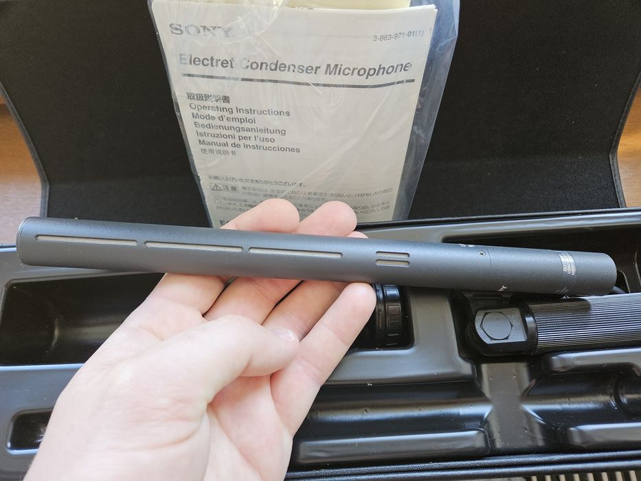 Microfon shotgun Sony ECM-678