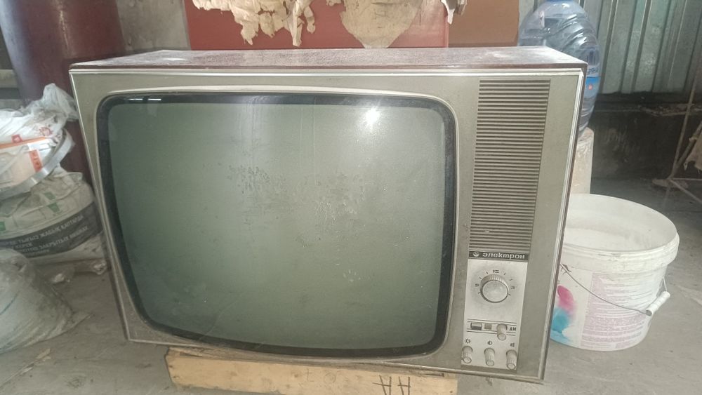 Музыкальная аппаратура Советская б/у