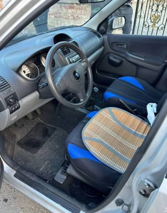 Vand Subaru just 
93 cp 4×4 
Geamuri electrice faț