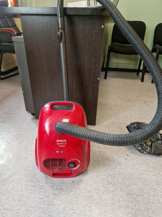 Пылесос Bosch 1500w