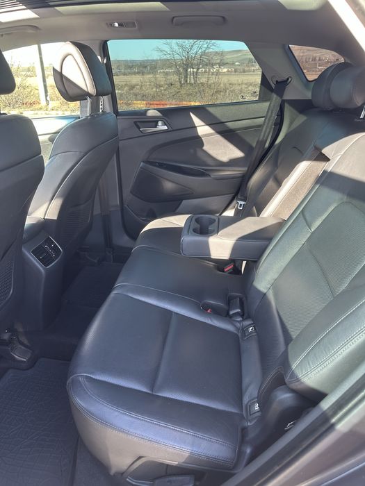 Hyundai Tucson 2.0 crdi 185 cai 4x4