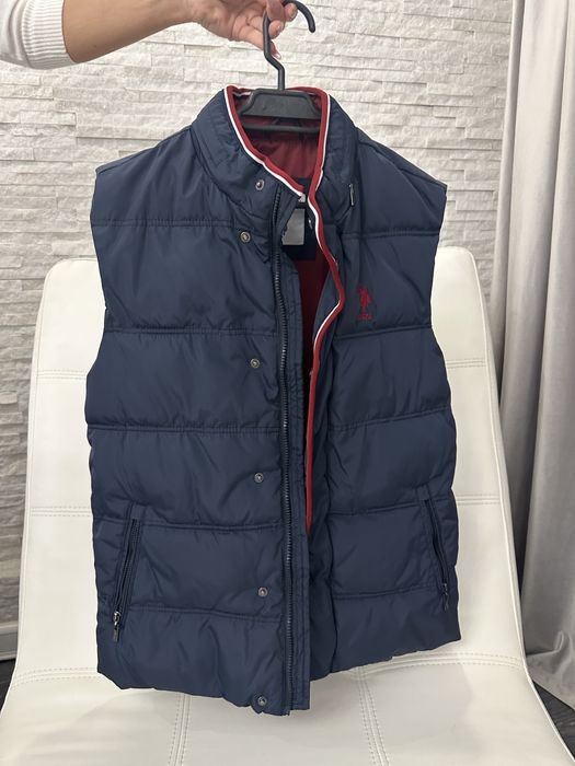 Vand vesta U.S.P.A purtata de cateva ori