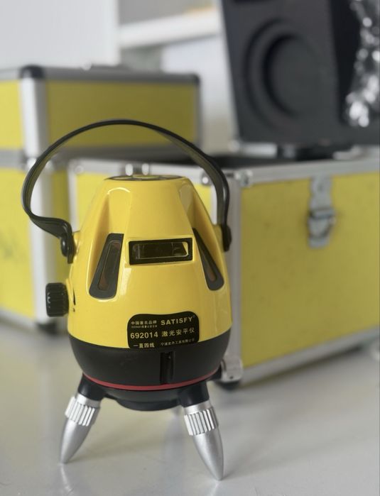 Лазерный уровень, новый.