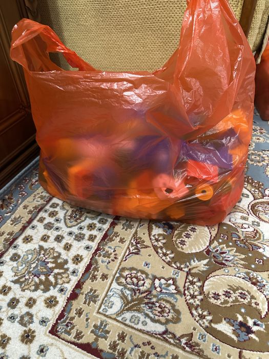 Продам машинки металические