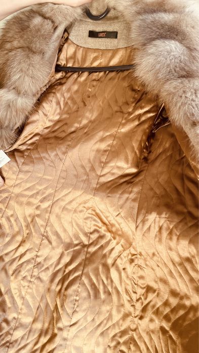 Пальто женское от бренда LORETA