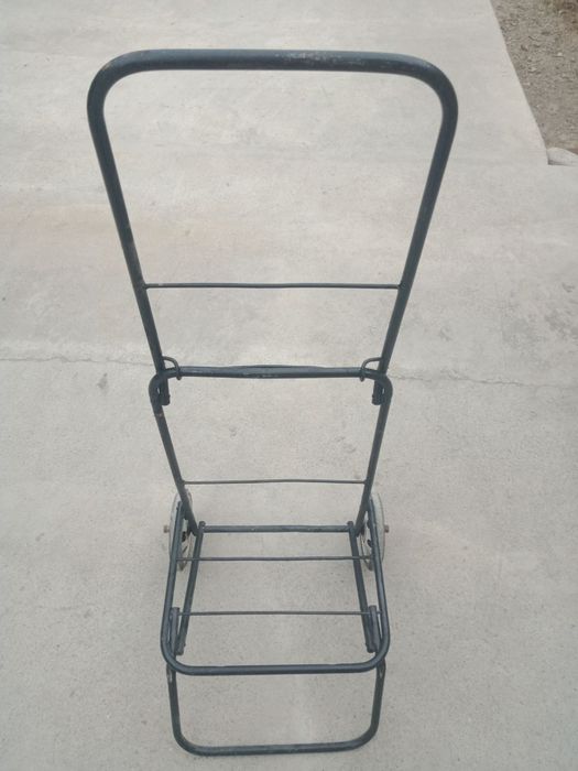 тележка сотилади 200мин ками бор