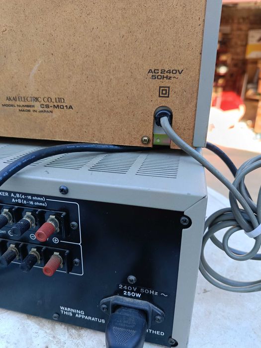 Усилвател и дек "AKAI"