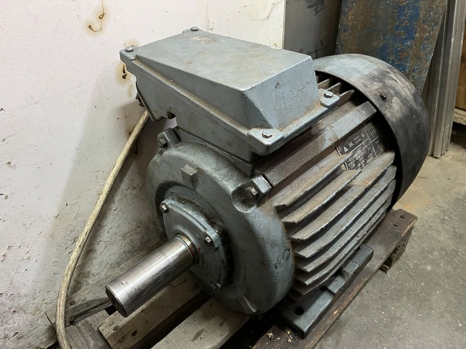 Електромотор 15kW с инвертор Emerson