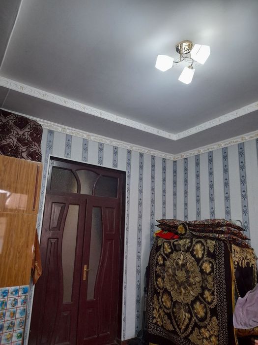 Истиклол туйхонани оркасида ховли сотилади