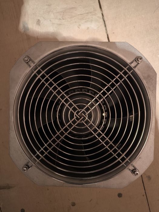 Vând ventilator axial AC