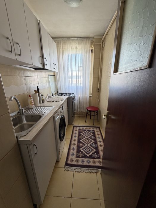 Apartament 2 camere de vanzare.