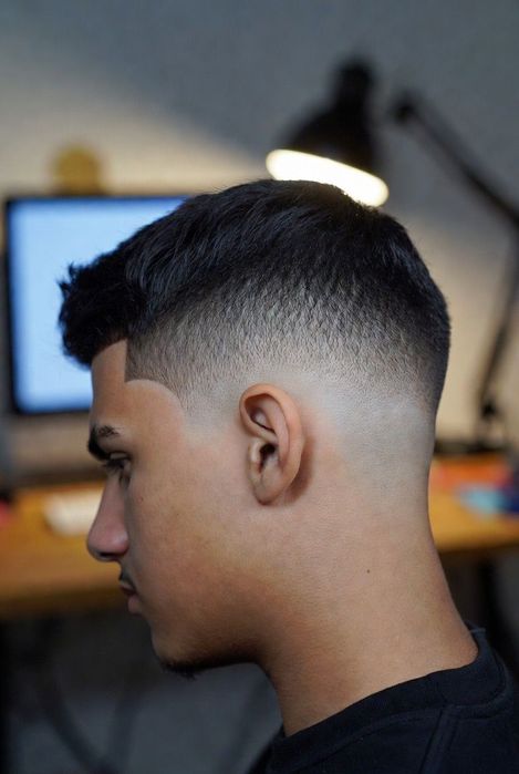 Frizer la Domiciliu București & Ilfov | Tuns și Barbă Acasă | ShortCut Barber