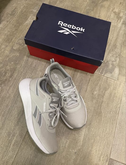 Reebok р37 оригинал кроссовки летние