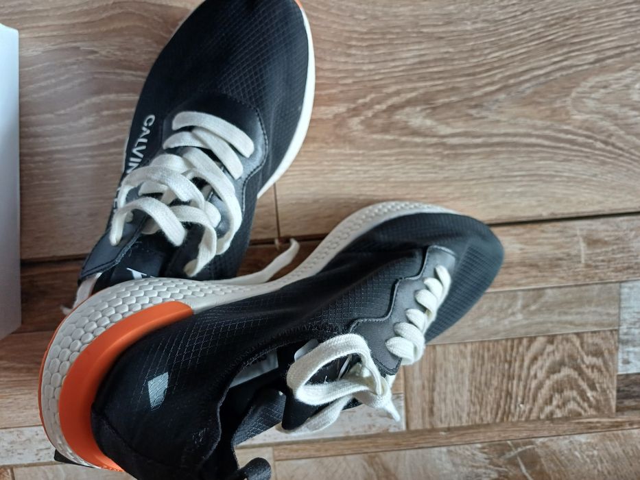 Adidași vara Calvin Klein Noi