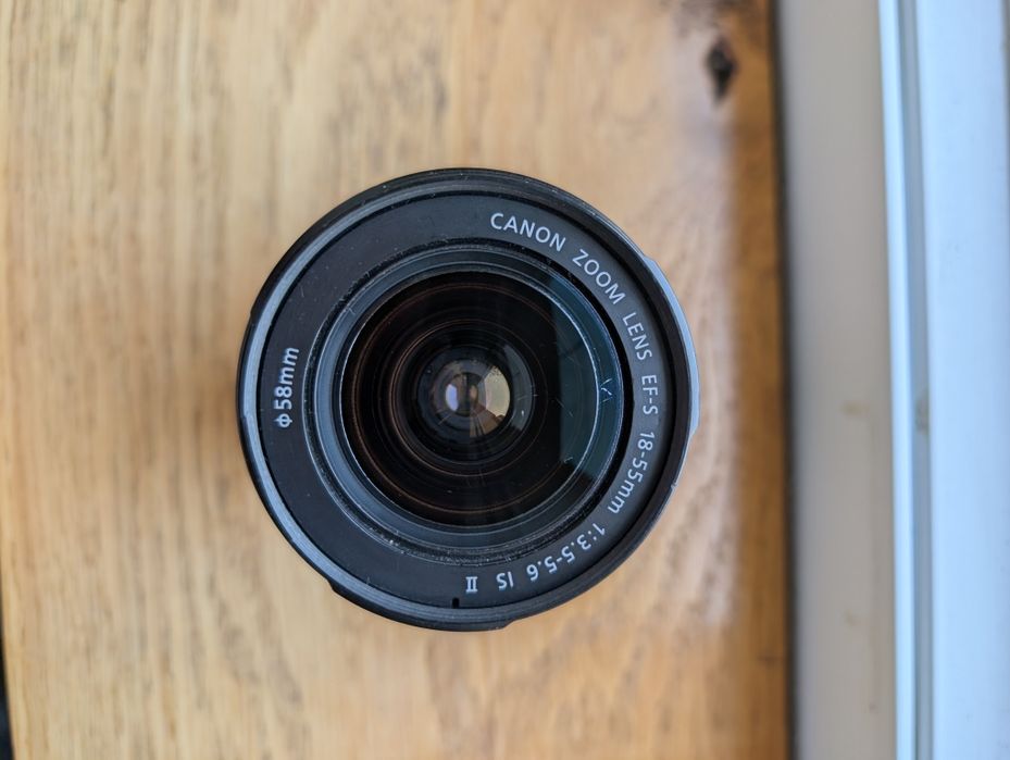 Obiectiv Canon EF-S 18-55mm IS II